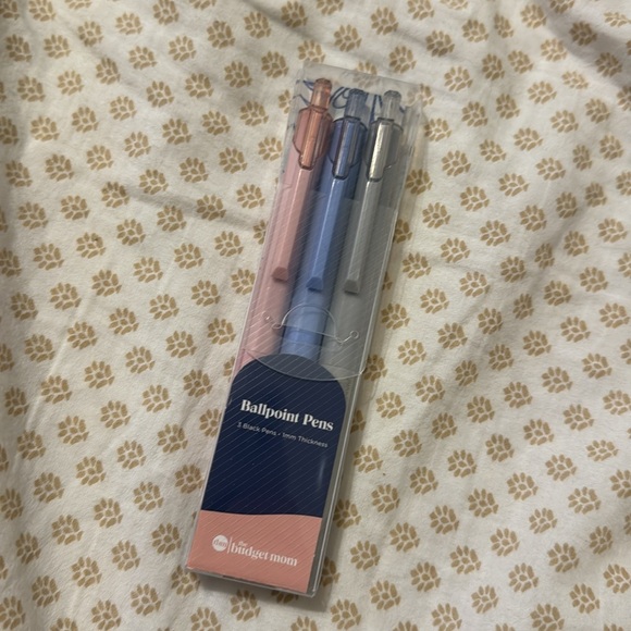 The Budget Mom Cash System Wallet including envelopes + pens - Picture 2 of 2